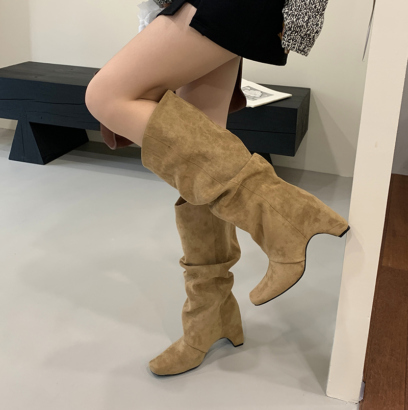 2025 New Retro Pleated Stacked Boots Long Boots Women Suede Chunky Heel Versatile Wasteland Style High Boots - Image 4