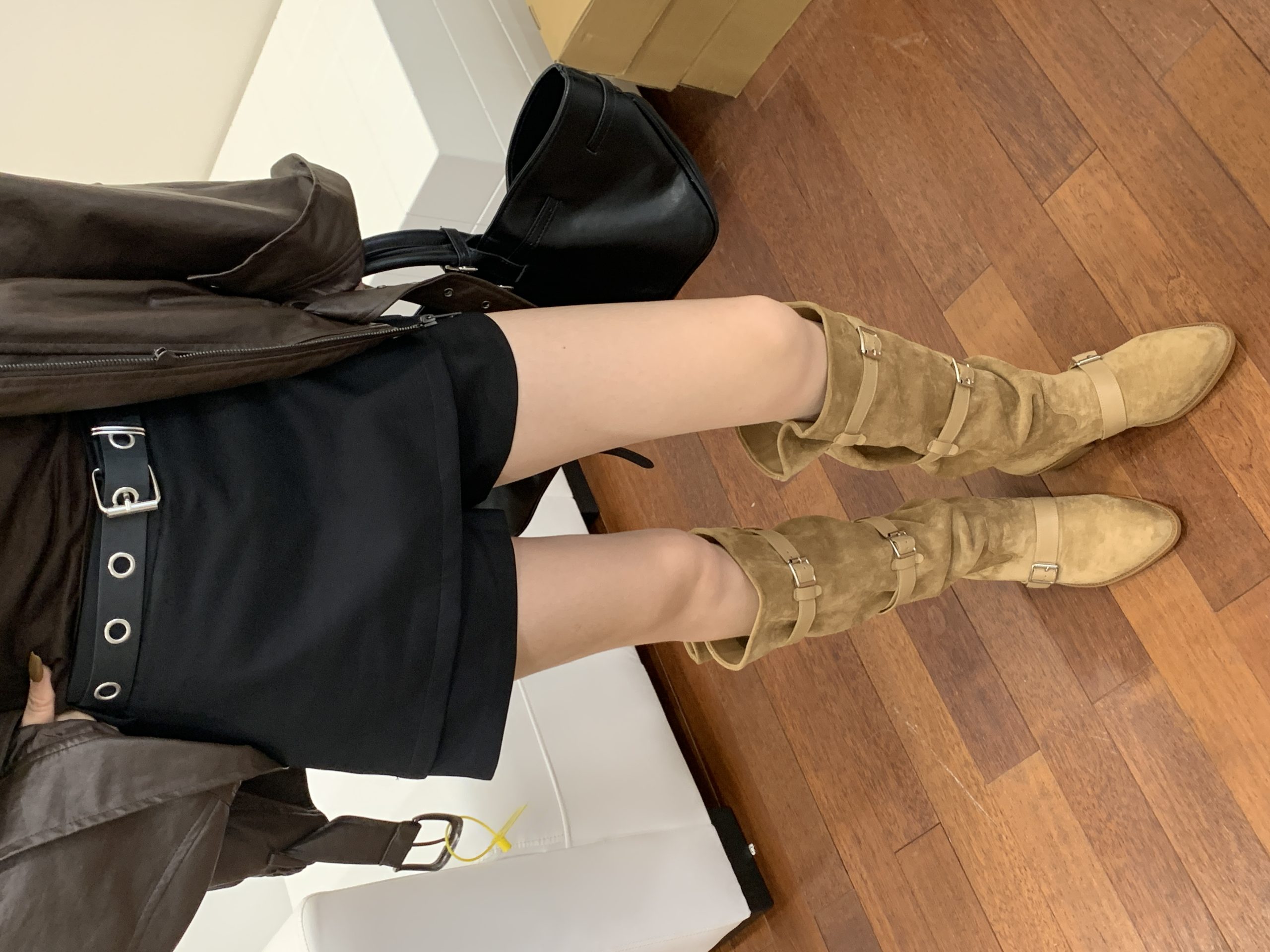 2025 New Western Style Wrinkled Loose Wide Boots Women Chunky Heel Fashion