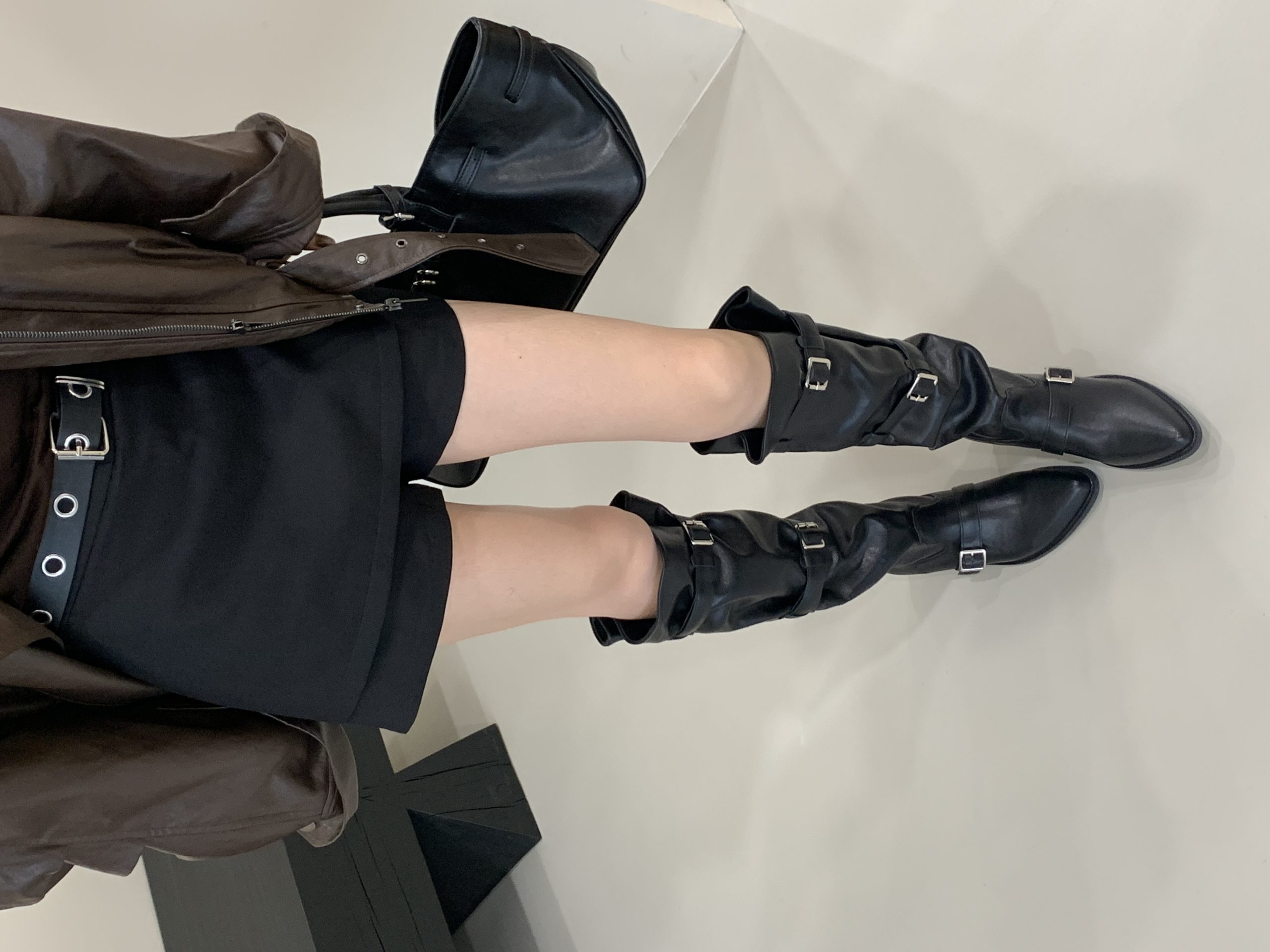 2025 New Western Style Wrinkled Loose Wide Boots Women Chunky Heel Fashion - Image 4