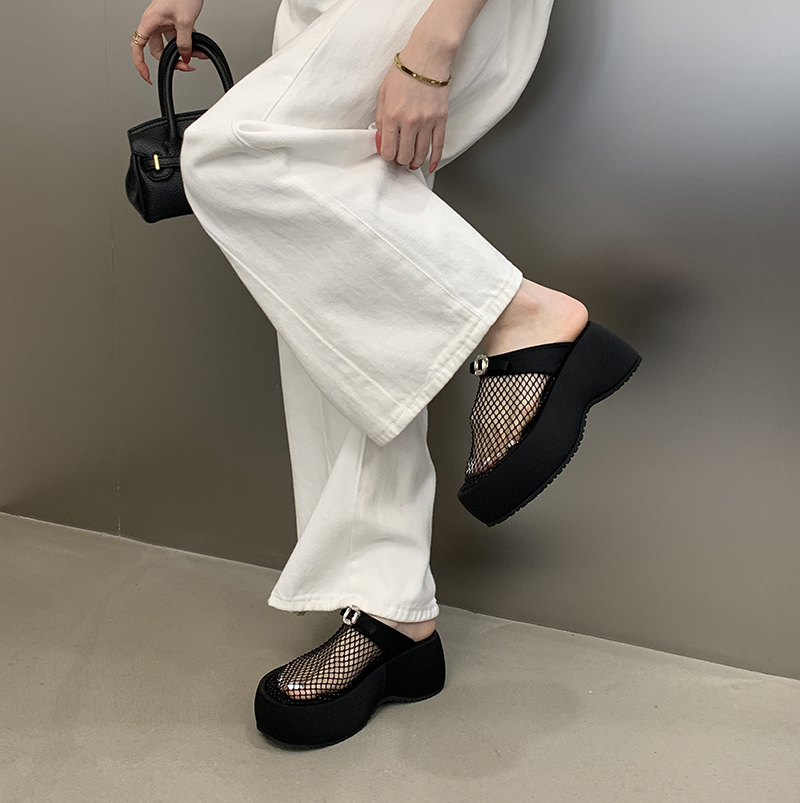 2026 New Breathable Hollow Fishnet Thick Sole Closed Toe Slippers Summer Outdoor Woven Mesh Sandals