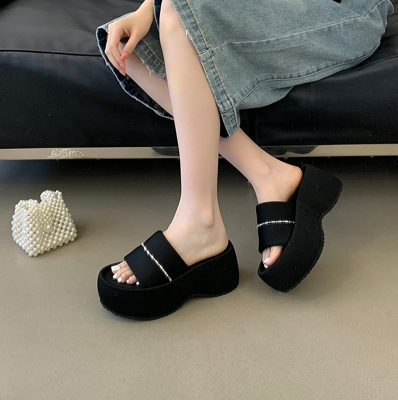 Zhuipin 2026 Summer New Hollow Fashion Stretch Fabric Boots Slip-On One-Strap Diamond Decor Platform Thick Sole - Image 2