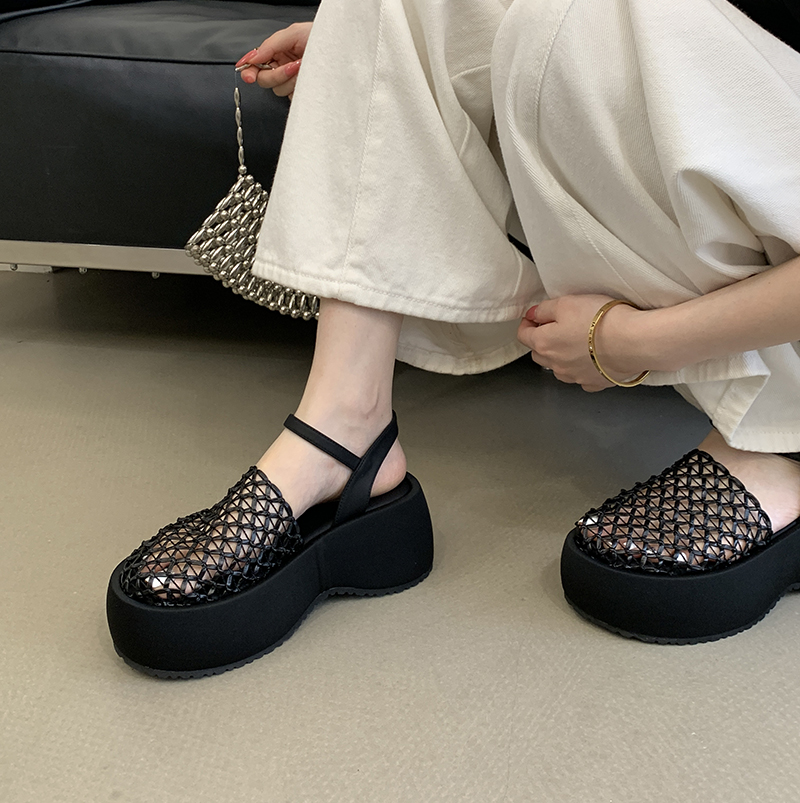 Zhuipin Chunky Sole Fishnet Woven Hollow Out 2026 New Style Platform One-Strap Ankle Strap Sandals